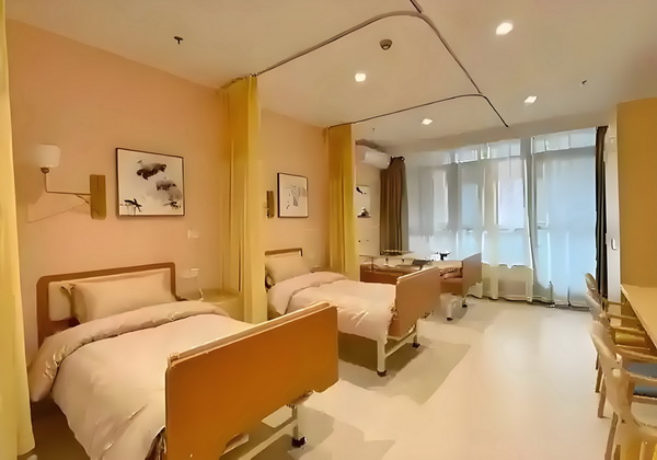 宫阙春深